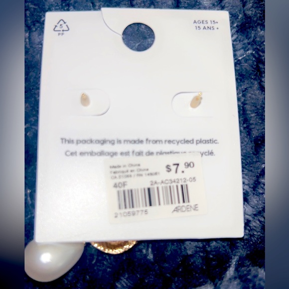 Arden’s Oyster and pearl old earrings - Picture 2 of 2